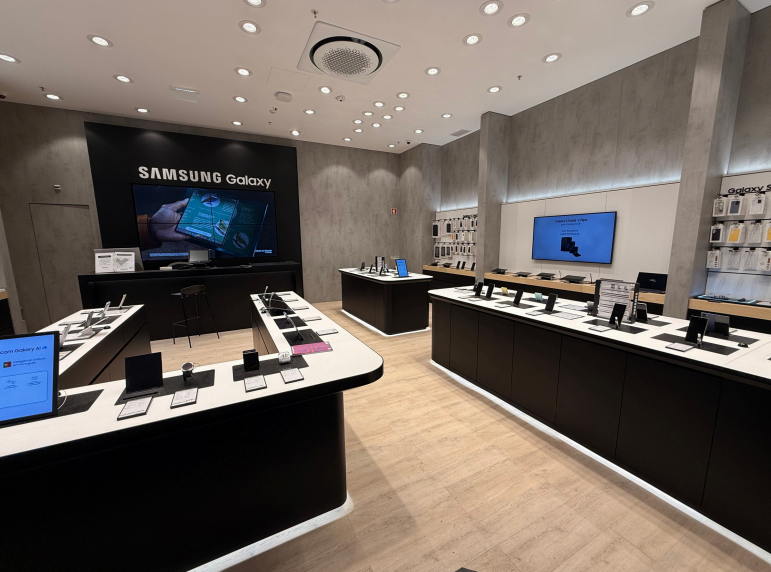 Loja Samsung — Espaço de Experiência — Comercial em Lisboa